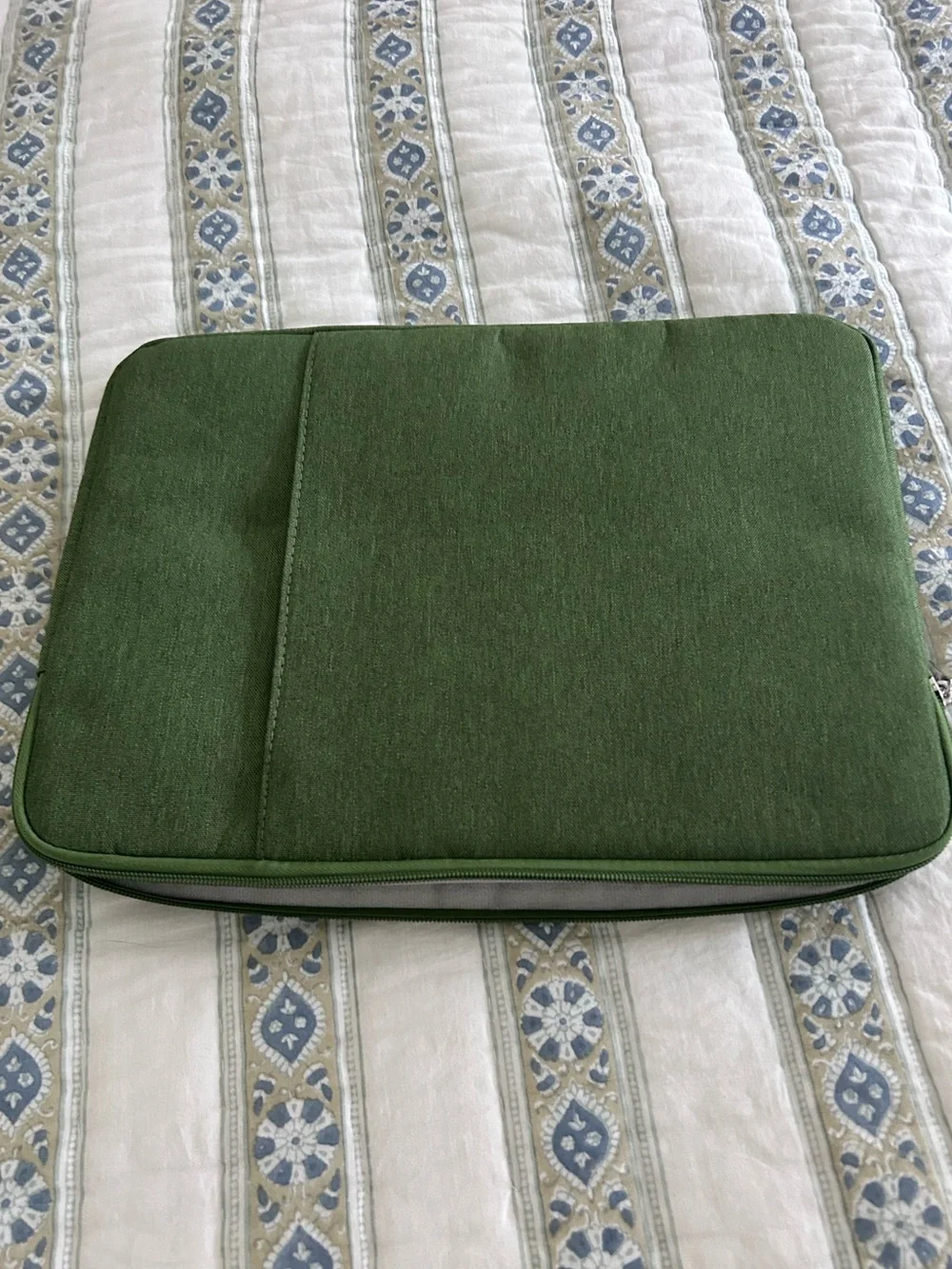 Green 14-15” Laptop case